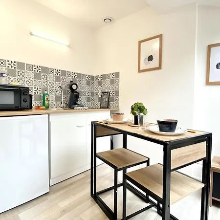 Lenova4 - Centre-ville - Tv - Wifi Apartment *